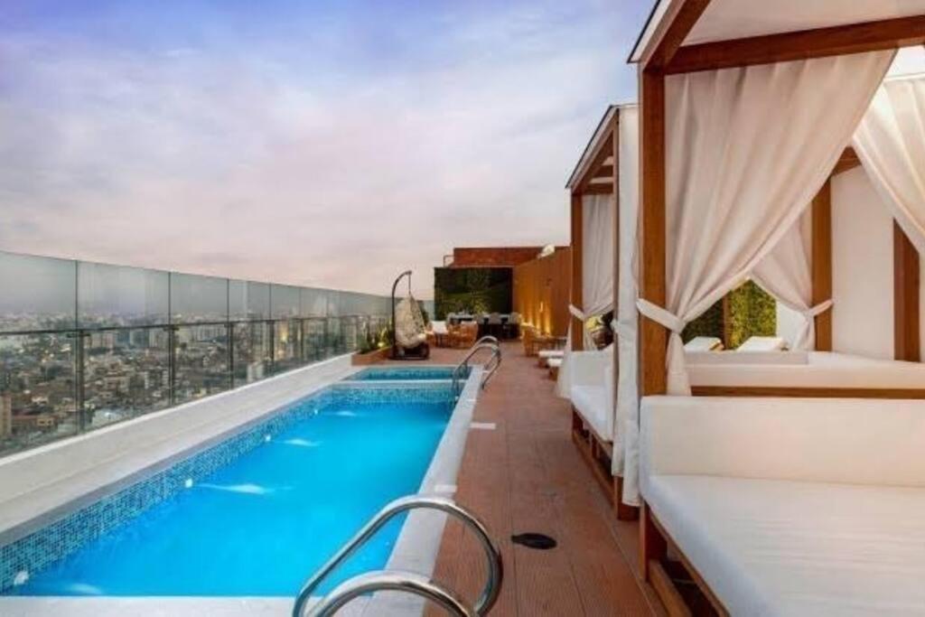 Departamento Con Hermosa Vista, Centrico Y Piscina Lima Exterior foto