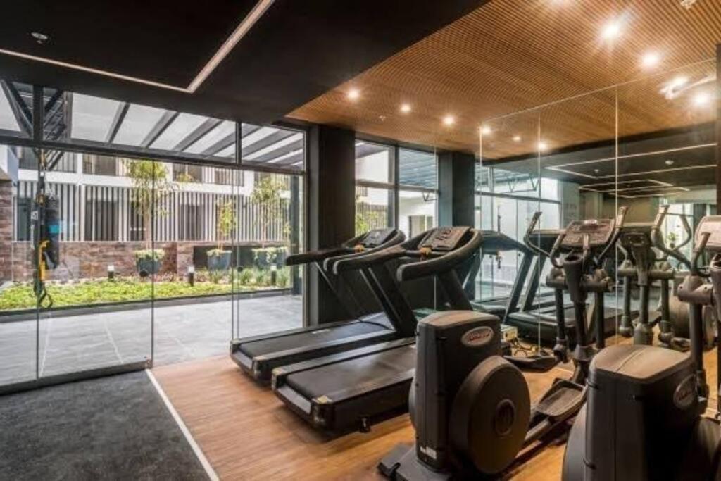 Departamento Con Hermosa Vista, Centrico Y Piscina Lima Exterior foto